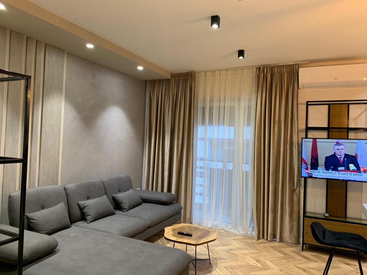 Haris Apartment Tirana No.3 ภายนอก รูปภาพ